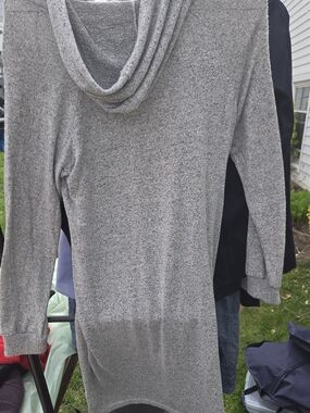 Men's Gray Hooded Sweater